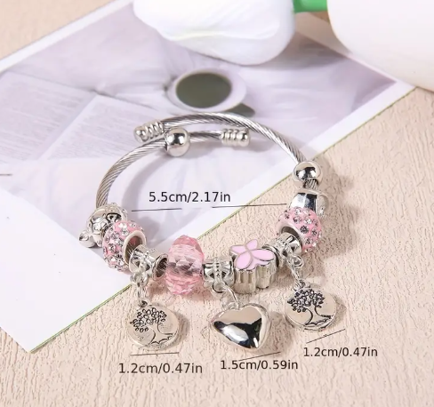 Pulsera brazalete con charms